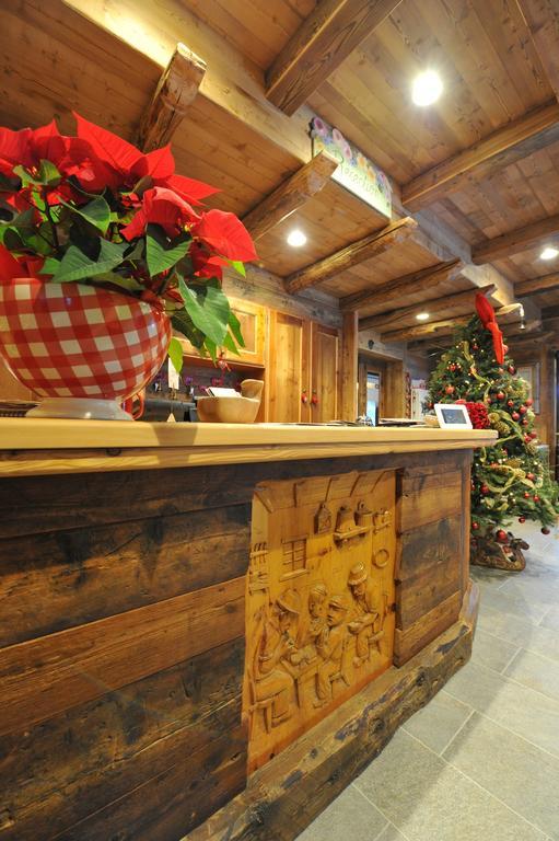 Hotel Des Roses Анте-Сент-Андре Екстер'єр фото